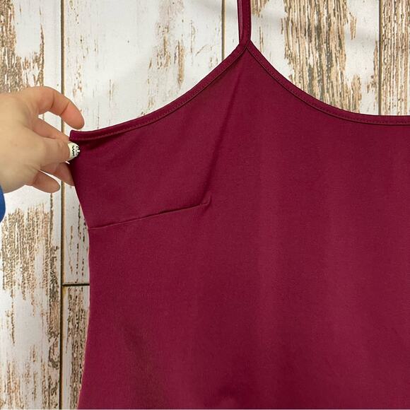Venezia, Camisole, Size 22/24. Maroon. In excellent condition! - Picture 2 of 5